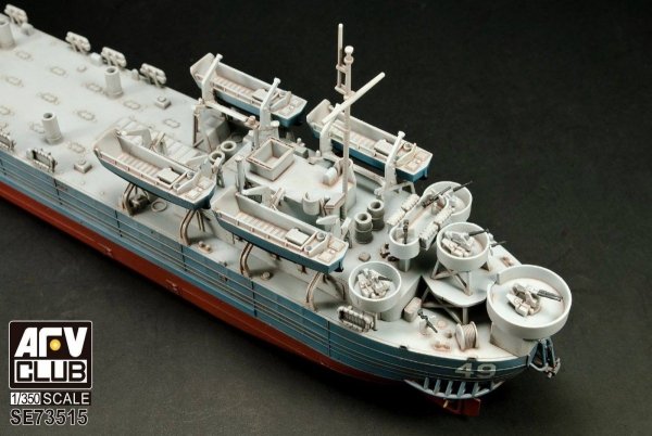 AFV Club SE73515 US NAVY TYPE 2 LSTs LST-1 CLASS 1/350