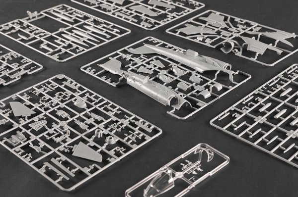 Trumpeter 01641 A-6 E Intruder 1/72