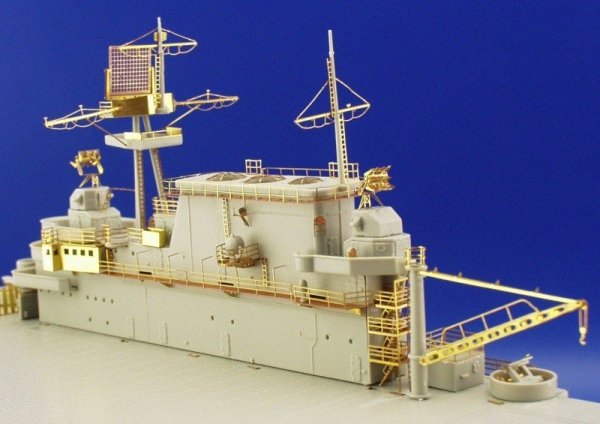 Eduard 53005 US Aircraft Carrier Hornet 1/350 Trumpeter