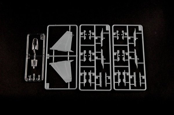 Trumpeter 01662 Chinese J-11B (1:72)