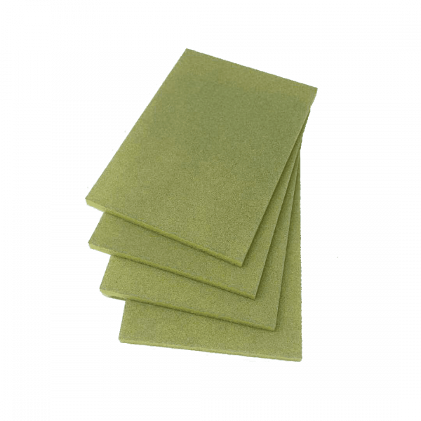 AK Interactive AK9017 MEDIUM SANDING PADS 220 GRIT. 4 UNITS.