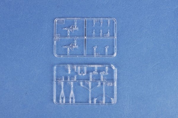 Hobby Boss 83416 Soviet Aircraft Carrier Baku 1/700