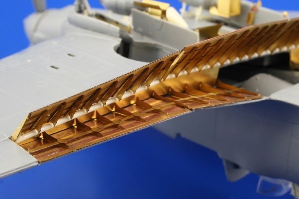Eduard 48612 Il-10/Avia B-33 landing flaps SPECIAL HOBBY 1/48