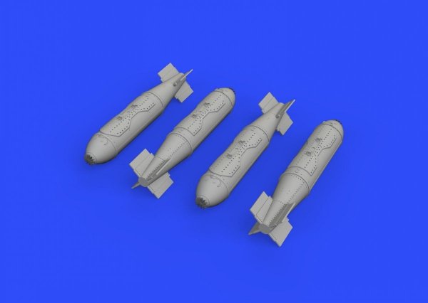 Eduard 648415 BL755 cluster bombs 1/48