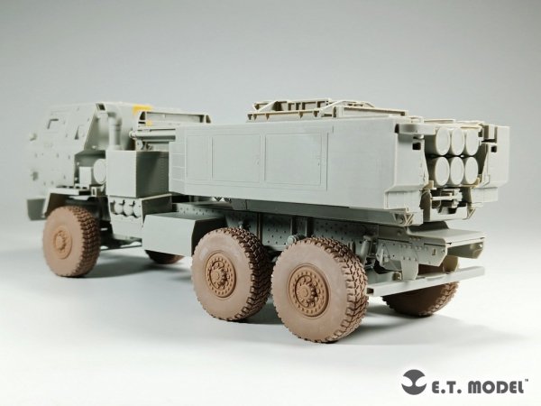 E.T. Model P35-127 Modern U.S. M142 High Mobility Artillery Rocket System（HIMARS）Sagged Wheels for Trumpeter kit 1/35