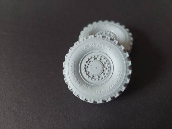 Panzer Art RE35-722 Kamaz K-4386 “Typhoon” road wheels 1/35