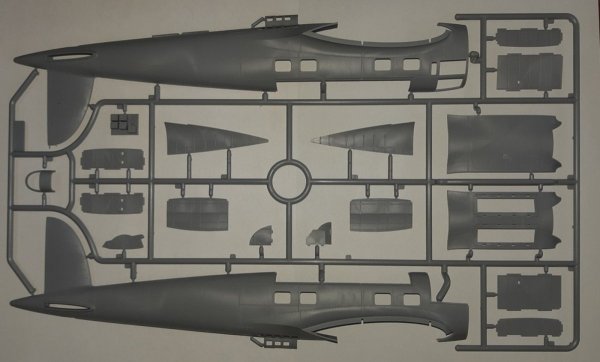 ICM 48263 He 111H-16, WWII German Bomber 1/48