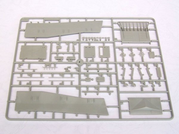 Trumpeter 07213 WW2 LCM 3 USN Vehicle Landing Craft (1:72)