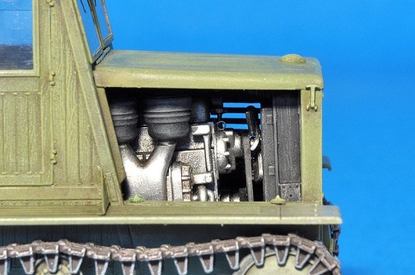 Miniart 35052 Soviet Artillery Tractor Ya-12 Early Production (1:35)