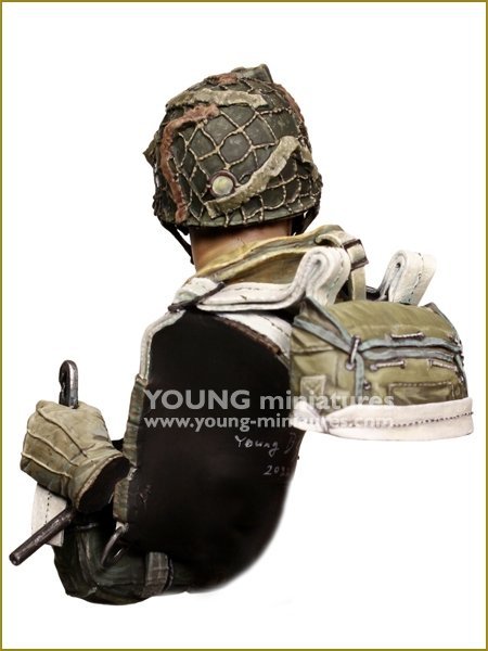 Young Miniatures YM1893 US Airborne Normandy 1944 1/10