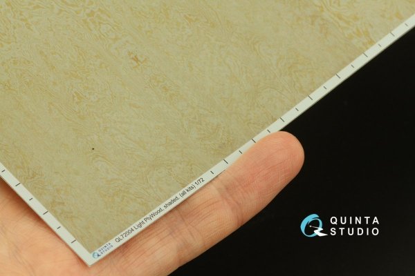 Quinta Studio QL72004 Light plywood, shaded 1/72