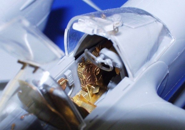 Eduard FE224 P-38F 1:48 Hasegawa