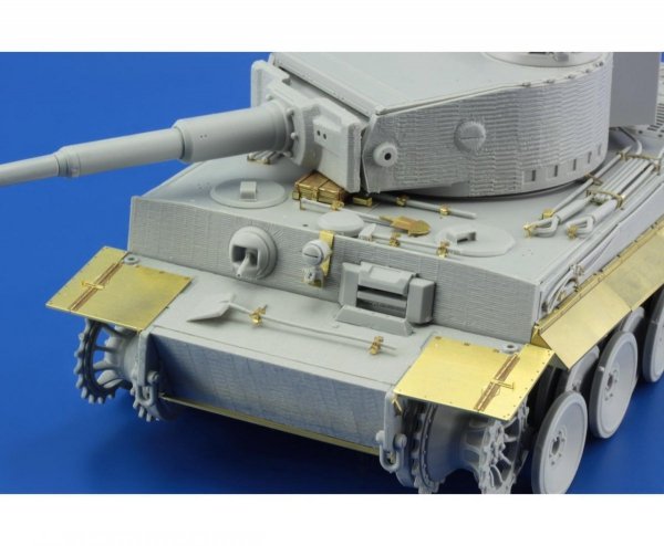 Eduard 36276 Tiger I Mid production fenders Dragon