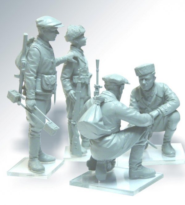 ICM 35631 WWII Soviet Partisans (1:35)