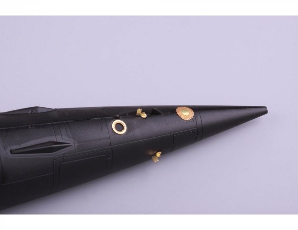 Eduard 48918 MiG-25RBT exterior ICM 1/48