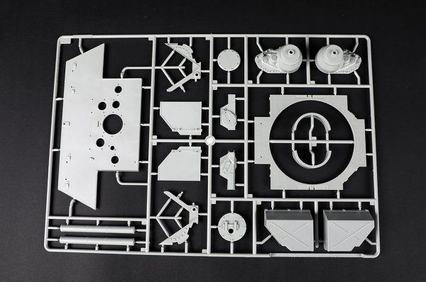 Trumpeter 00935 German Sd.Kfz 173 Jagdpanther Late Version 1/16