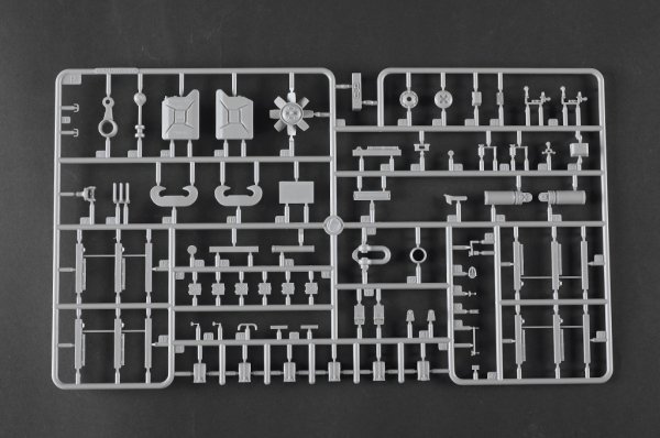 Trumpeter 00944 Pz.Kpfw.VI Ausf.E Sd.Kfz.181 Tiger I (Medium Production) 1/16