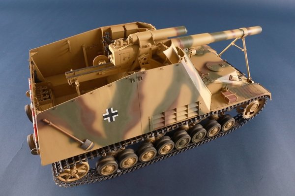 Trumpeter 00953 German Sd.Kfz.165 Hummel Late Production 1/16