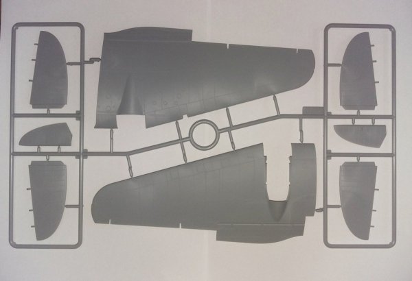 ICM 48262 He 111H-6, WWII German Bomber (1:48)