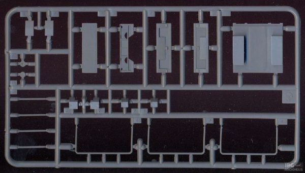 IBG 72014 Chevrolet C15A No.13 Cab General Service 1/72