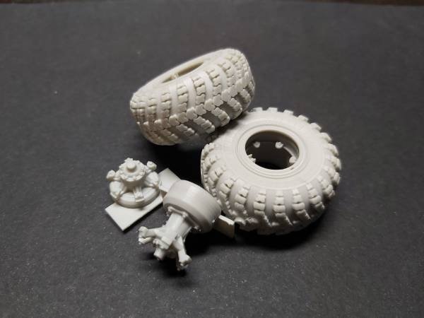 Panzer Art RE35-639 KRAZ-260&amp;6322 road wheels set 1/35