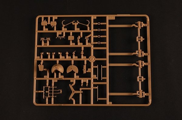 Hobby Boss 84571 GAZ-AAA with Quad Maxim AA Gun 1/35