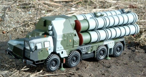 PST 72050 S-300PMU (SA-10“Grumble”) Air Defense System 5P85S 1/72