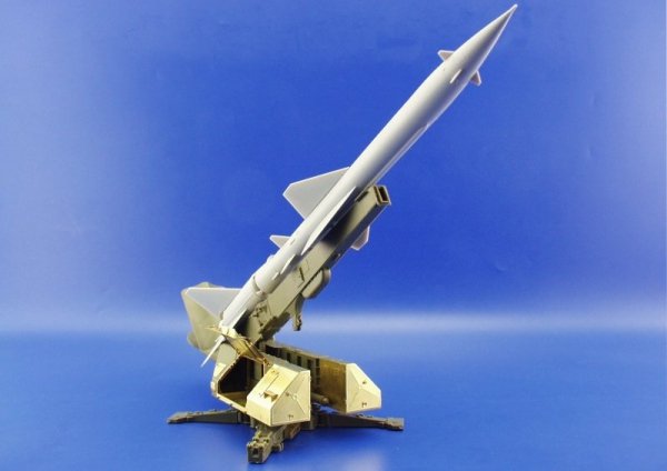 Eduard BIG3529 SA-2 MISSILE / ZiL-157 Truck TRUMPETER 1/35