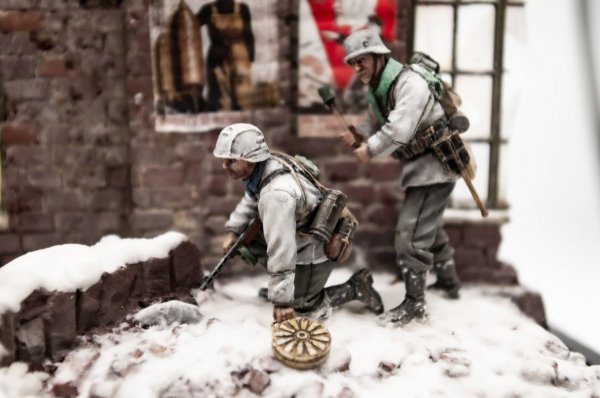 RT-Diorama 35302 Diorama-Base: &quot;Wintergewitter&quot; Operation Winter Storm 1/35