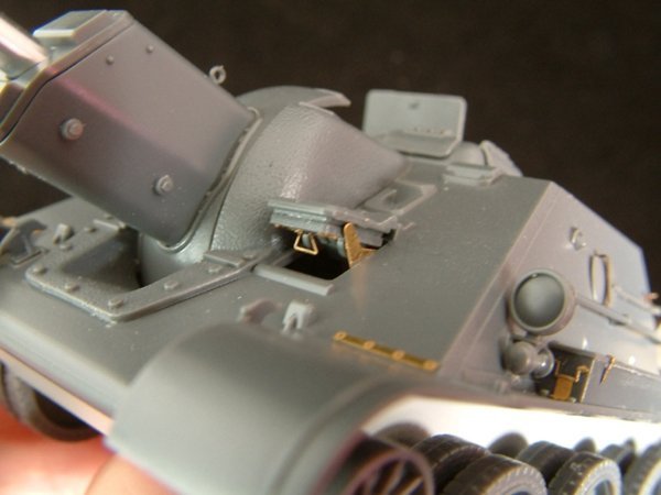 Voyager Model VPE48018 Su-122 1/48