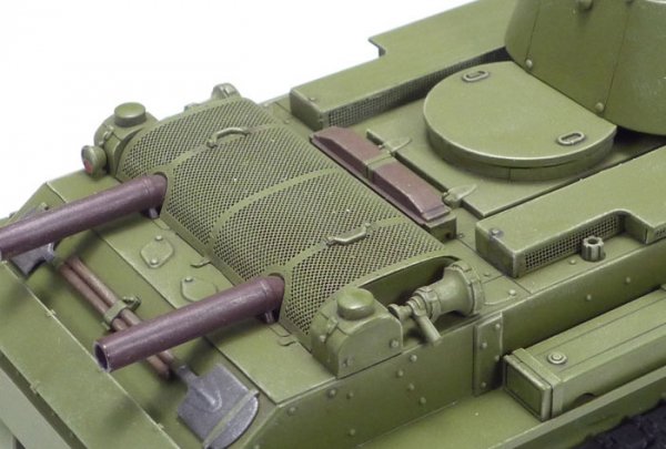 Tamiya 35327 BT-7 Model 1937 (1:35)
