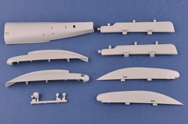 Hobby Boss 81804 AV-8B Harrier II 1/18