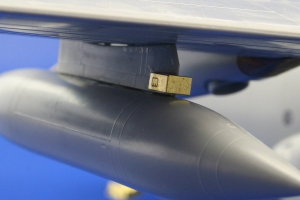 Eduard 72461 C-130H exterior 1/72 ITALERI