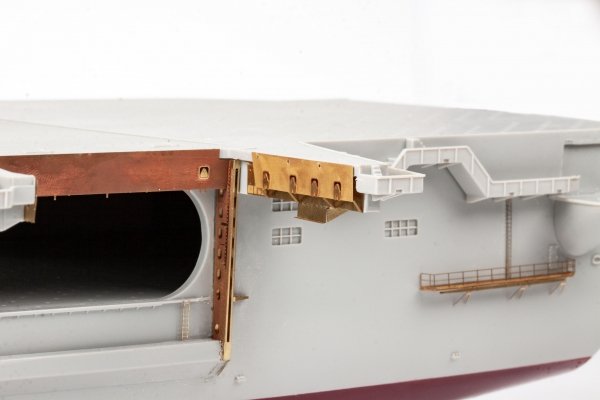 Eduard 53298 USS Nimitz CVN-68 part 4 Trumpeter 1/350
