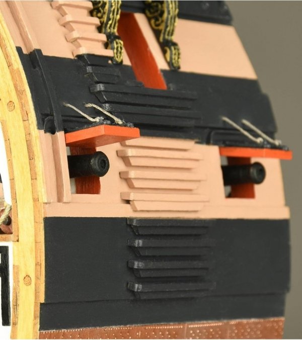 ARTESANIA LATINA 20500 Przekrój sekcji okrętu HMS Victory 1/72