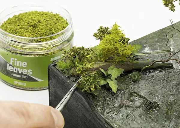 Model Scene 750-03 Fine Leaves - Late Summer 120 ml