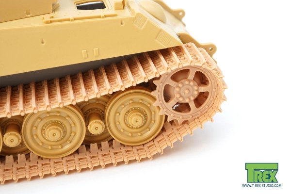 T-Rex Studio TR84003 King Tiger Late 18 Teeth Tracks w/Sprockets 1/48