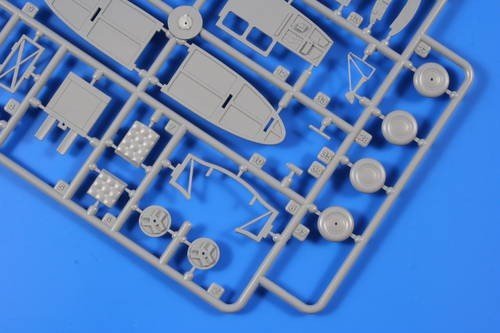 Specjal Hobby 48121 V-173 Flying Pancake (1:48)