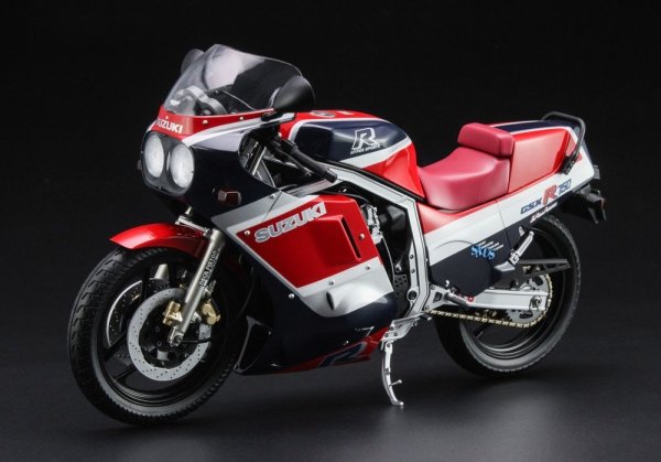 Hasegawa 21741 Suzuki GSX-R750 (G) (GR71G) &quot;Red/Blue Color&quot; (1986) 1/12