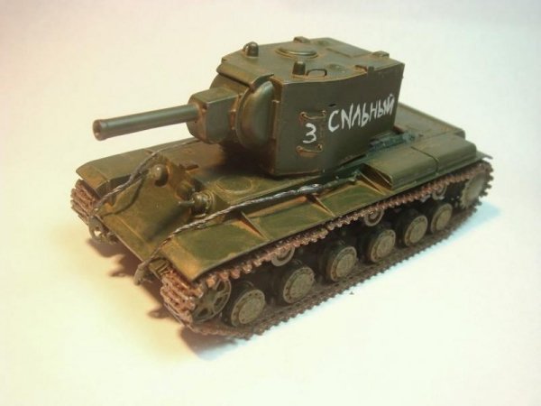 PST 72017 KV-2 Heavy Tank 1/72