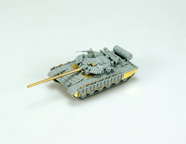 Modelcollect UA72059 T-64AV Main Battle Tank (1:72)