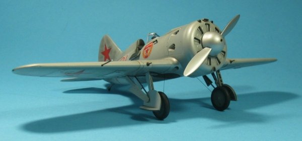 ICM 48097 I-16 type 24, WWII Soviet Fighter 1:48
