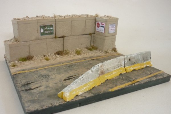 RT-Diorama 35261 Diorama-Base: &quot;Dessert Street&quot; 1/35