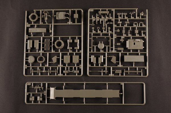 Hobby Boss 84509 IDF Eitan Wheeled APC 1/35