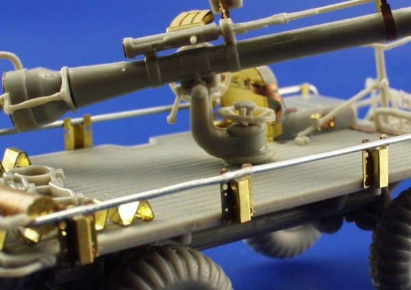 Eduard 35643 M-274 Mule w/106 R. R. 1/35 Dragon