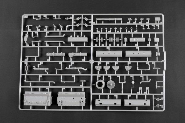 Trumpeter 00953 German Sd.Kfz.165 Hummel Late Production 1/16