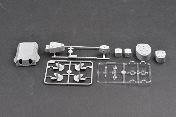 Trumpeter 03702 German Bismarck Battleship (1:200)