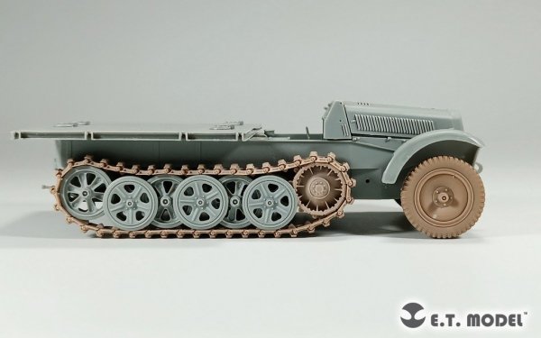 E.T. Model P35-124 WWII German Sd.kfz.250/Sd.kfz.10 Sagged Front Wheels for Dragon Kit 1/35