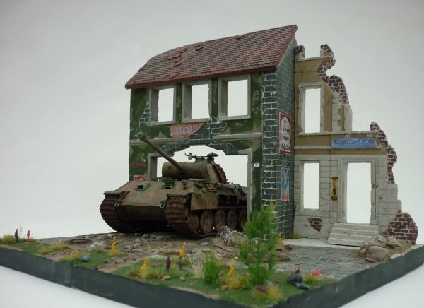 RT-Diorama 35130 Diorama-Base: &quot;Der Durchbruch&quot; im Maßstab 1/35