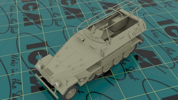 ICM 35102 Sd.Kfz.251/6 Ausf.A, WWII German Armoured Command Vehicle (1:35)